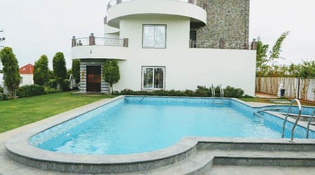 Seating Area of Farmhouse 4666