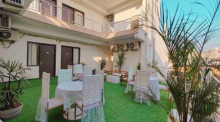 Seating Area of House 231