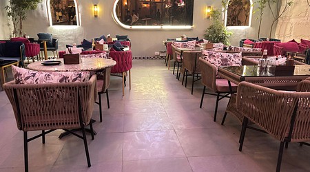 Seating Area of Noiz Ansal Plaza