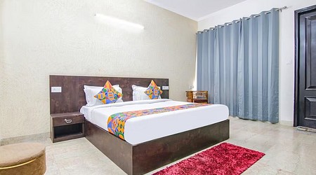 House 9894 | Villas in Sector 51, Gurgaon