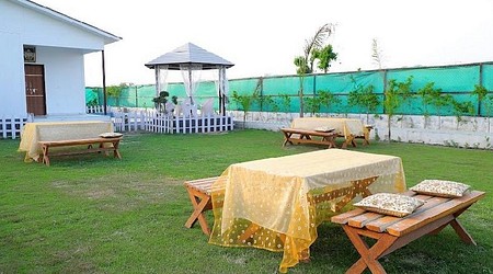 Terrace Party at Farmhouse 7514