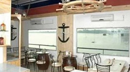 the anchorage bar - the floatel hotel a perfect corporate party place