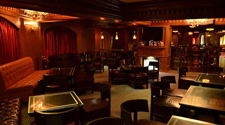 the angrezi pub a perfect corporate party place