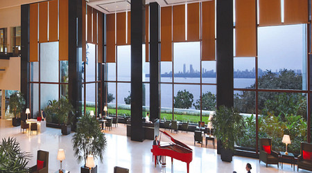 the champagne lounge - the oberoi mumbai a perfect corporate party place
