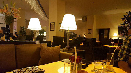 the eau bar - the oberoi mumbai a perfect corporate party place