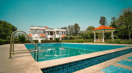 Farmhouse 909 | Farmhouse in Chattarpur, Delhi