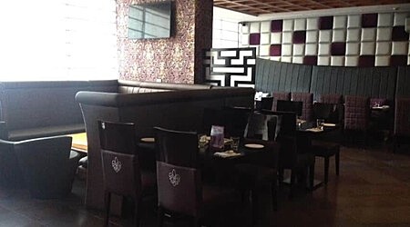 Platinum Lounge | Restaurants in Mayur Vihar, Delhi