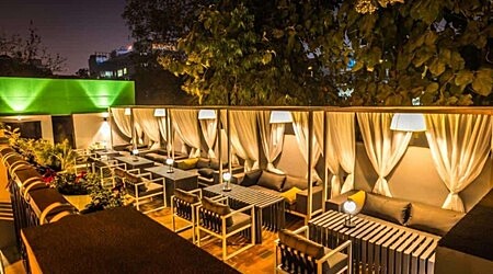 Unplugged Courtyard | Restaurant in Udyog Vihar, Gurgaon