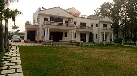 Farmhouse 9276 LU | Farmhouse in Rajajipuram, Lucknow