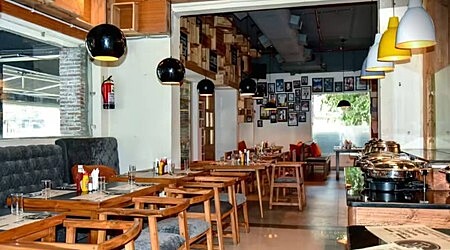 Cafe Me Diner | Restaurants in Janakpuri, Delhi