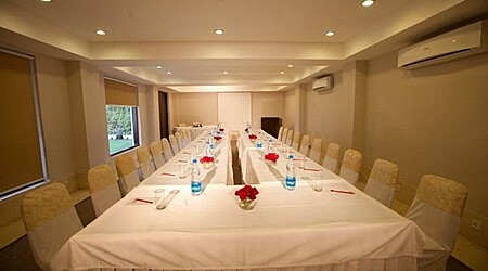 Vibe by The LaLit Traveller | Banquet Halls in Mathura Road, Faridabad