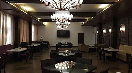 Cheers Lounge Bar | Restaurant in Lonavala, Pune