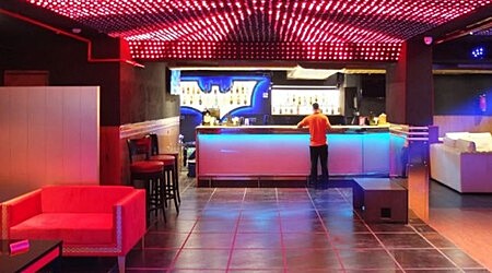 Club Hollywood | Restaurants in Sector 82, Chandigarh