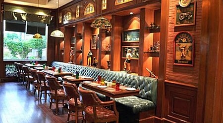 HenryS The Pub - Hotel Park Prime | Restaurant in C Scheme, Jaipur