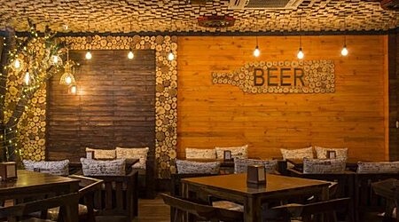 Holywood | Restaurant in Tonk Road, Jaipur