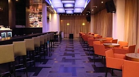 IQ Lounge Bar - Mercure Hyderabad KCP | Restaurant in Banjara Hills, Hyderabad