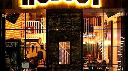 Robust | Restaurant in Koregaon Park, Pune