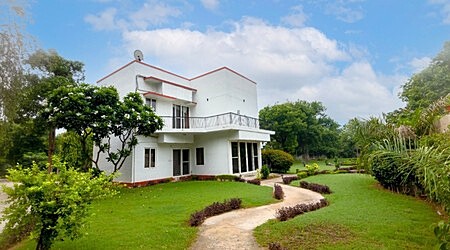 Farmhouse 606 | Farmhouse in Chattarpur, Delhi