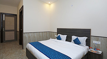 Hotel Radisston | Banquet Halls in Sector 66, Noida