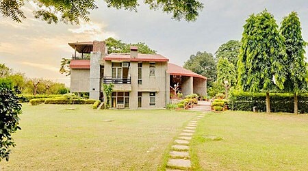 Farmhouse 525 Chattarpur