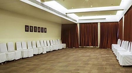 The Legend | Banquet Halls in Santacruz East, Mumbai