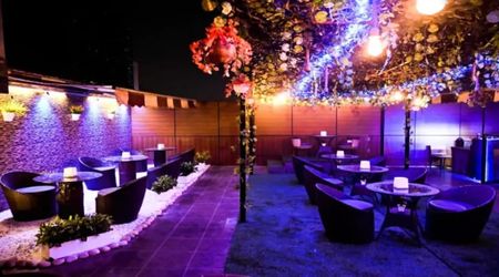 Sky Heart Lounge And Bar Punjabi Bagh