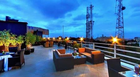 Sky Lounge Bar - Svenska Design Hotel Electronic City