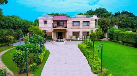 Farmhouse 696 Chattarpur