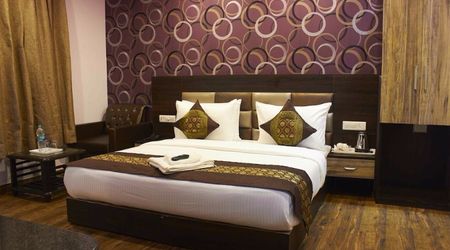 Hotel Waterfall Paschim Vihar