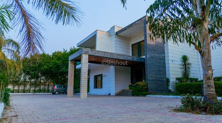 Farmhouse 8181 Chattarpur