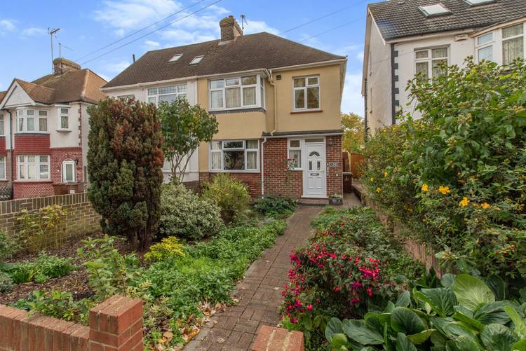 4 bedroom semi-detached house