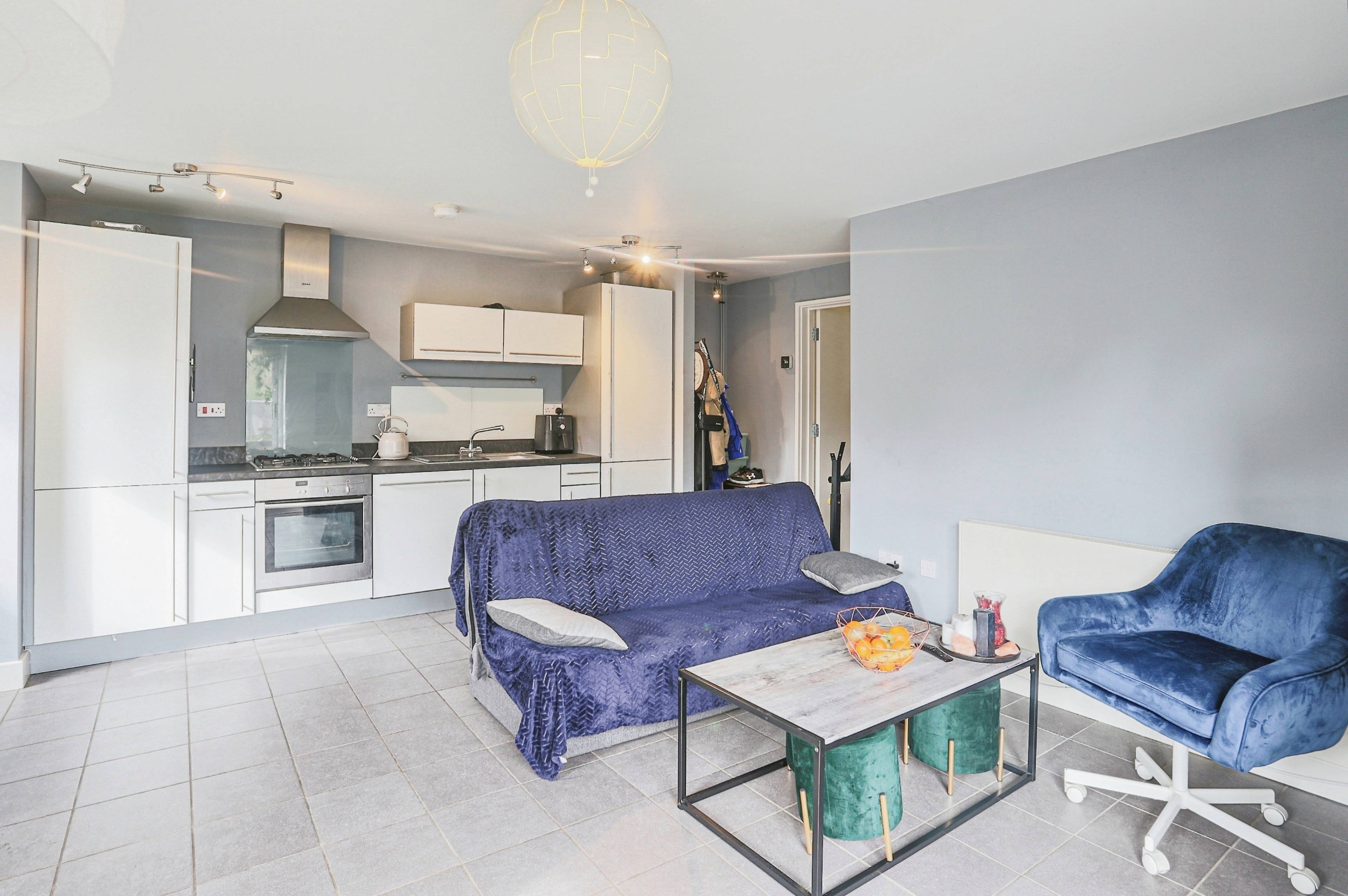 Lounge / Kitchen