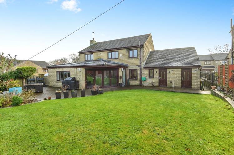 4 bedroom detached house