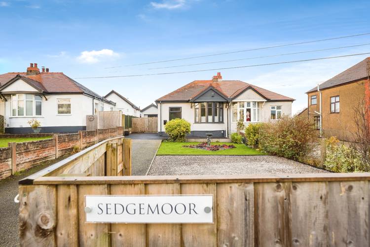 2 bedroom semi-detached bungalow