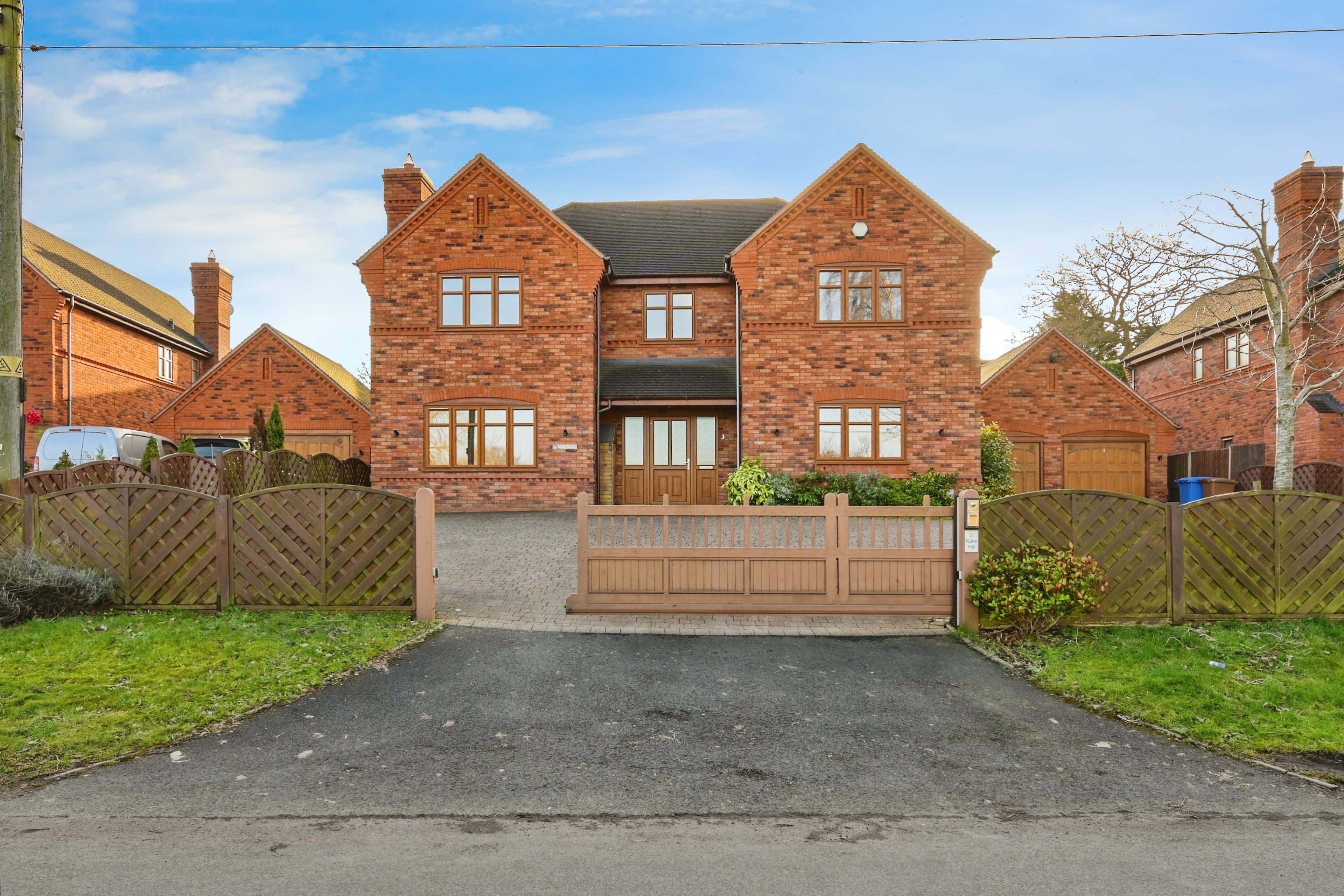 Rake Hill, Burntwood