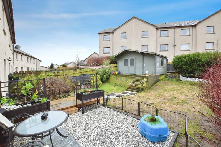 3 bedroom semi-detached house