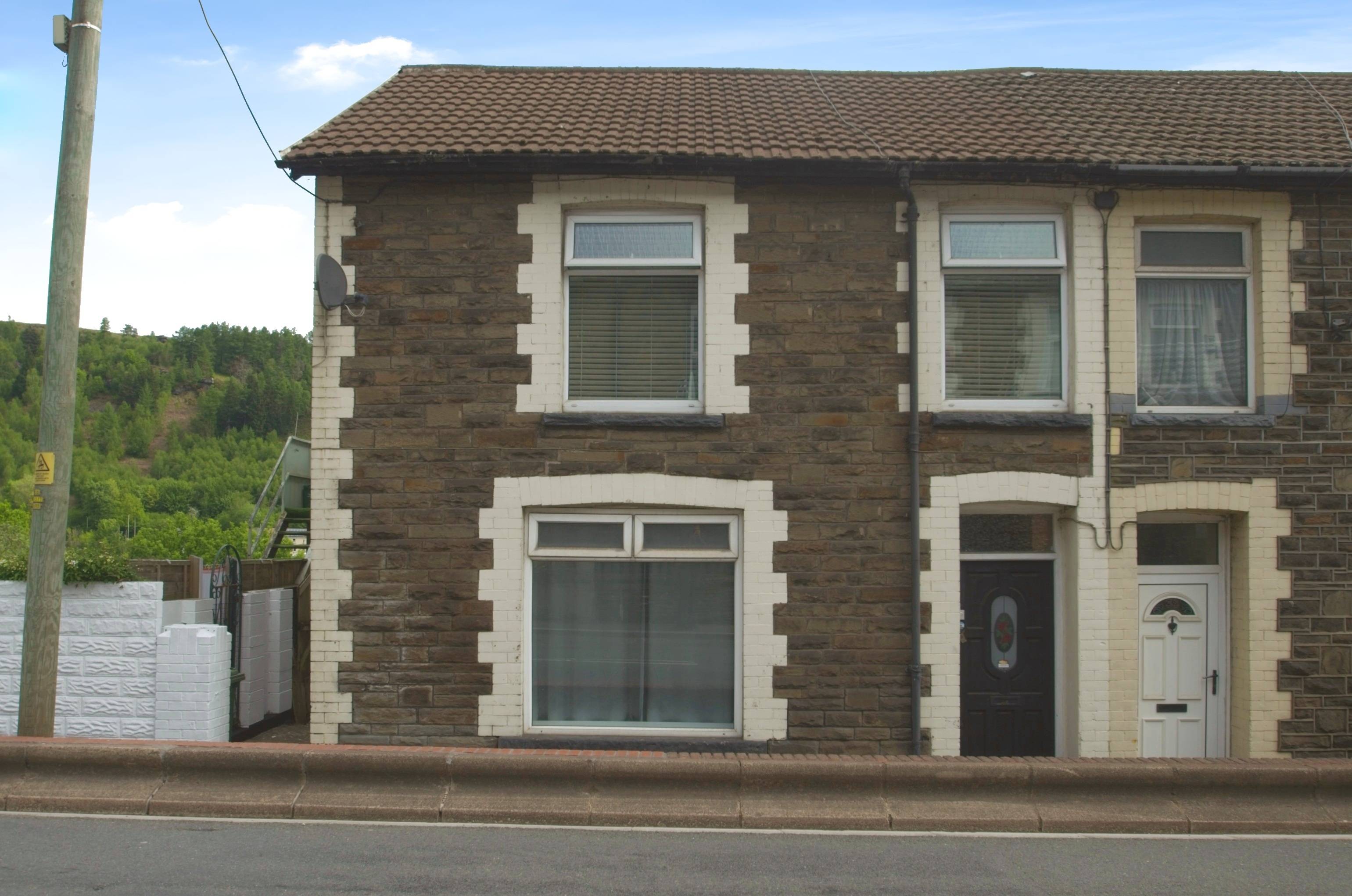Abercynon Road