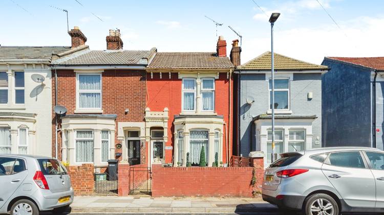 3 bedroom semi-detached house