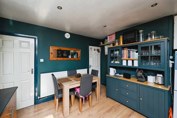 3 bedroom semi-detached house