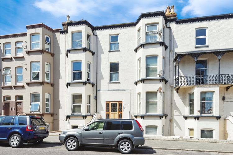 1 bedroom ground floor flat