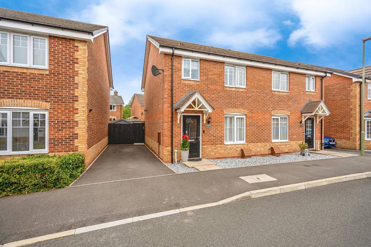 3 bedroom semi-detached house