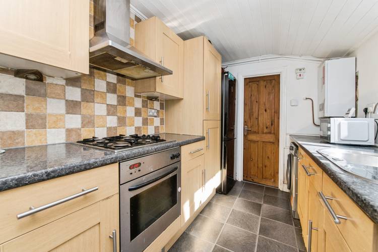 2 bedroom terraced house