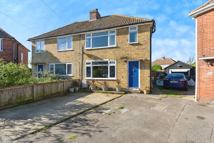 3 bedroom semi-detached house