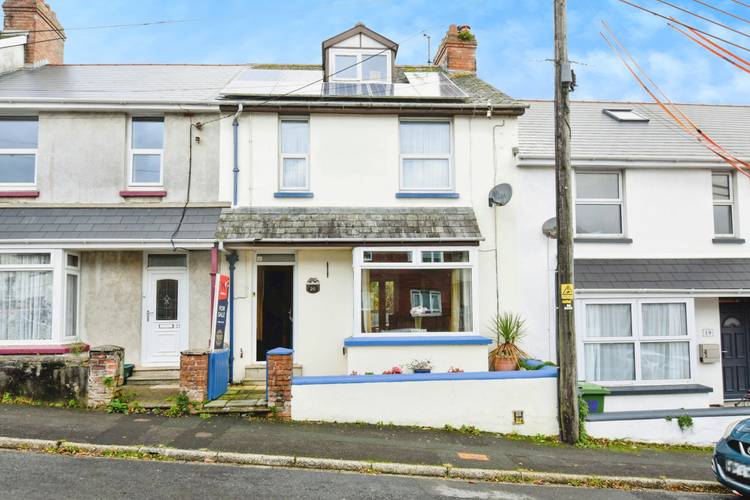 4 bedroom terraced house