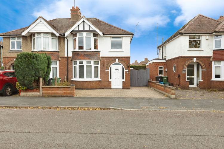 3 bedroom semi-detached house