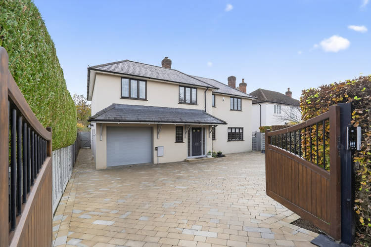 4 bedroom detached house