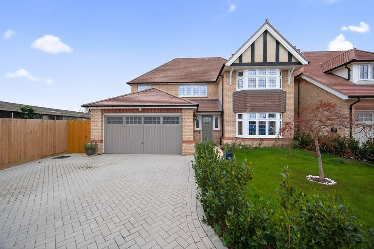 4 bedroom detached house
