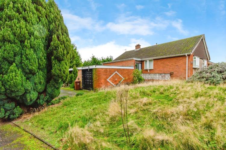 3 bedroom detached bungalow