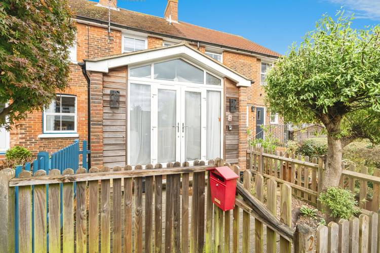 2 bedroom terraced house