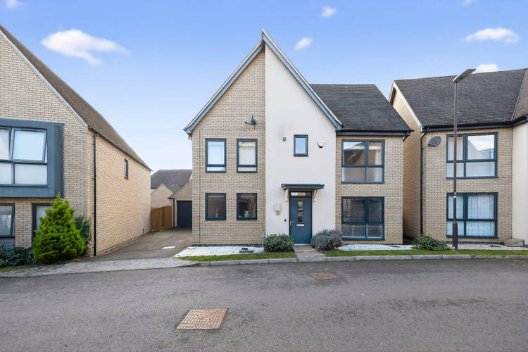 3 bedroom detached house